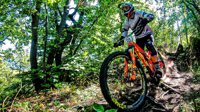 mtb enduro race, carbonal rims