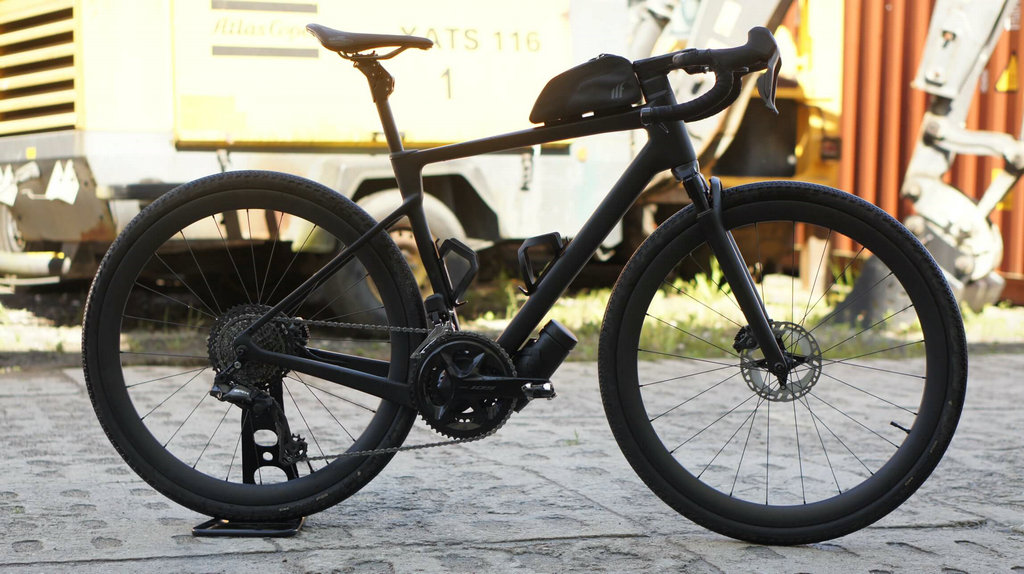 Gravel bike with Carbonal D30-40H carbon wheel