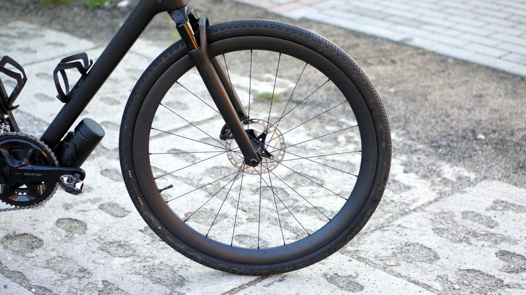 carbon gravel bike front wheel