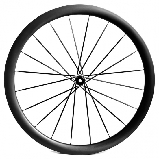 carbon spoke wheel